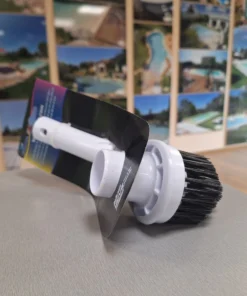 Brosse de coin piscine